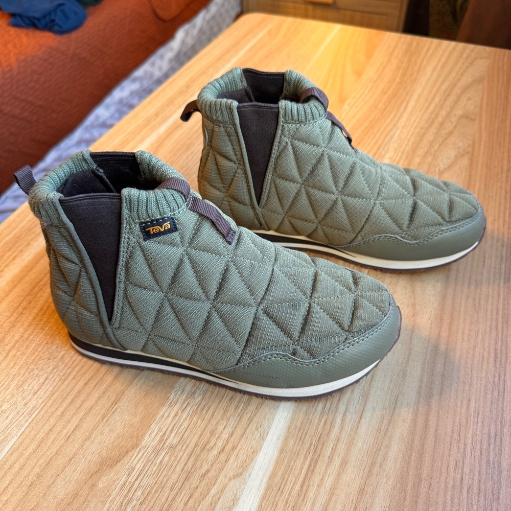 Teva Women's ReEmber Mid Outdoor Indoor Slip-on Shoe W7 Green